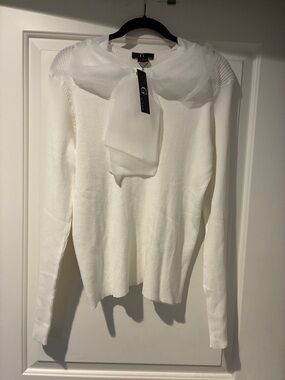 G by Giuliana White Crewneck Sweater with Sheer Bow